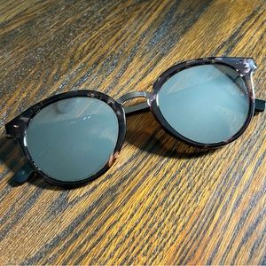 Guess mirrored sunglasses
